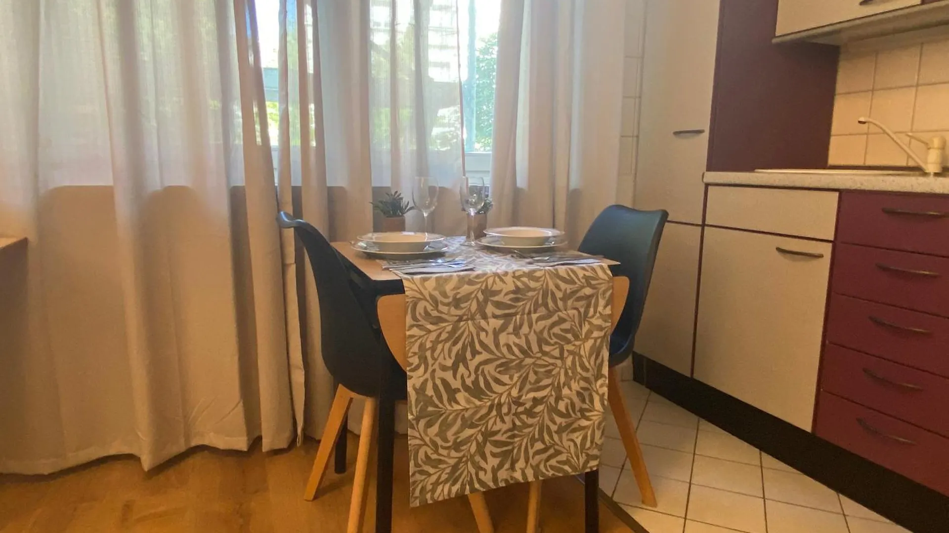 Business & Travel Apartment - In Laufnaehe Zu Messe Und City フランクフルト 0*,  ドイツ